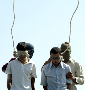 PENA MORTE: IRAN, SETTE IMPICCATI IN UN GIORNO